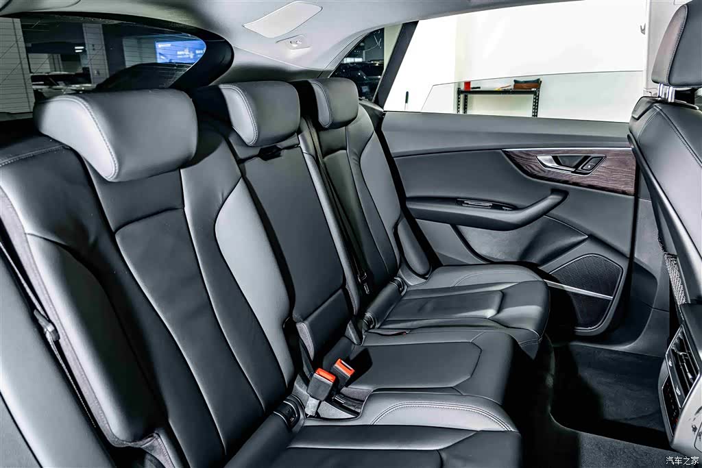 Audi Q8, 2021 23