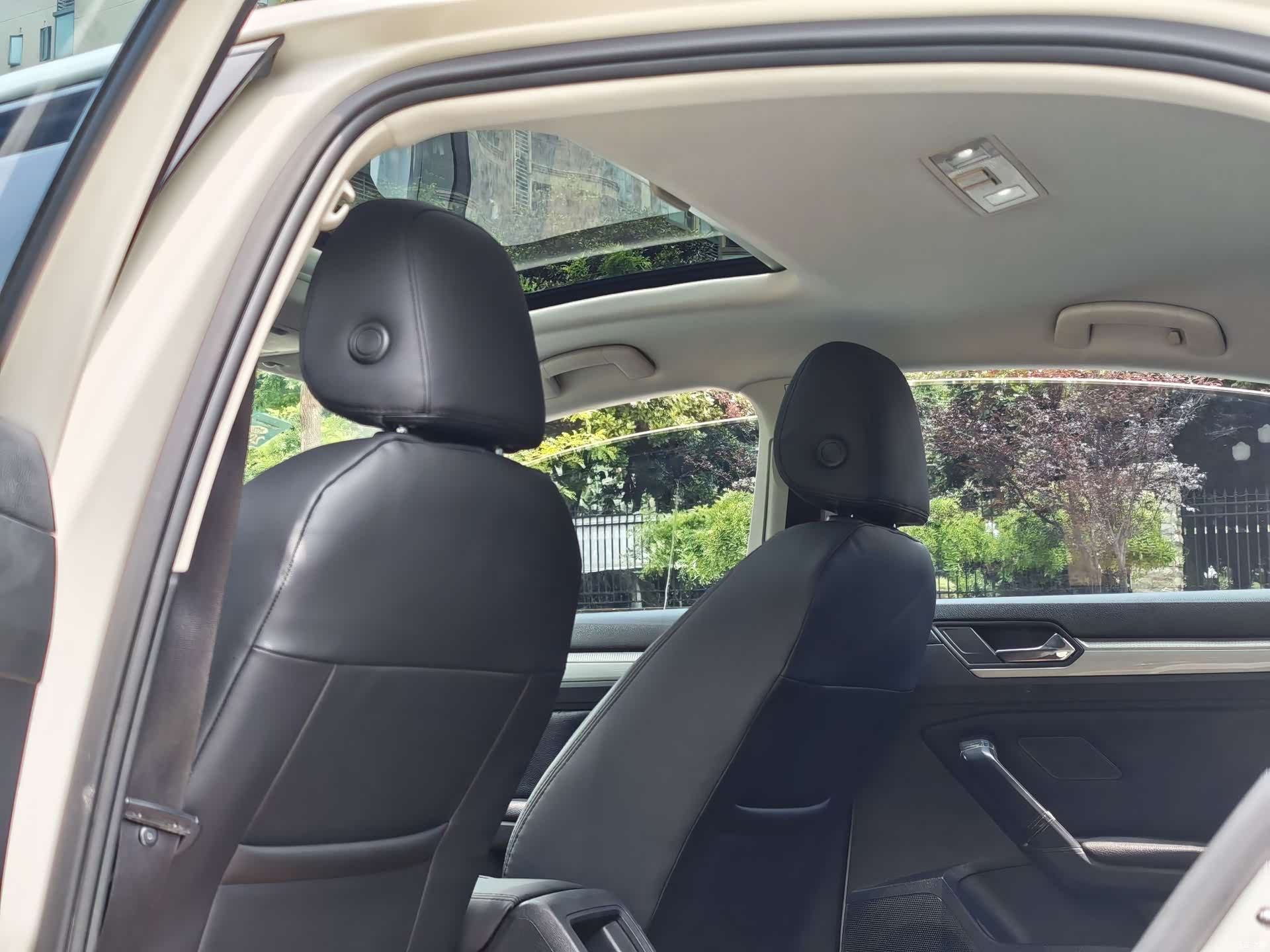 Volkswagen Lamando, 2016 10