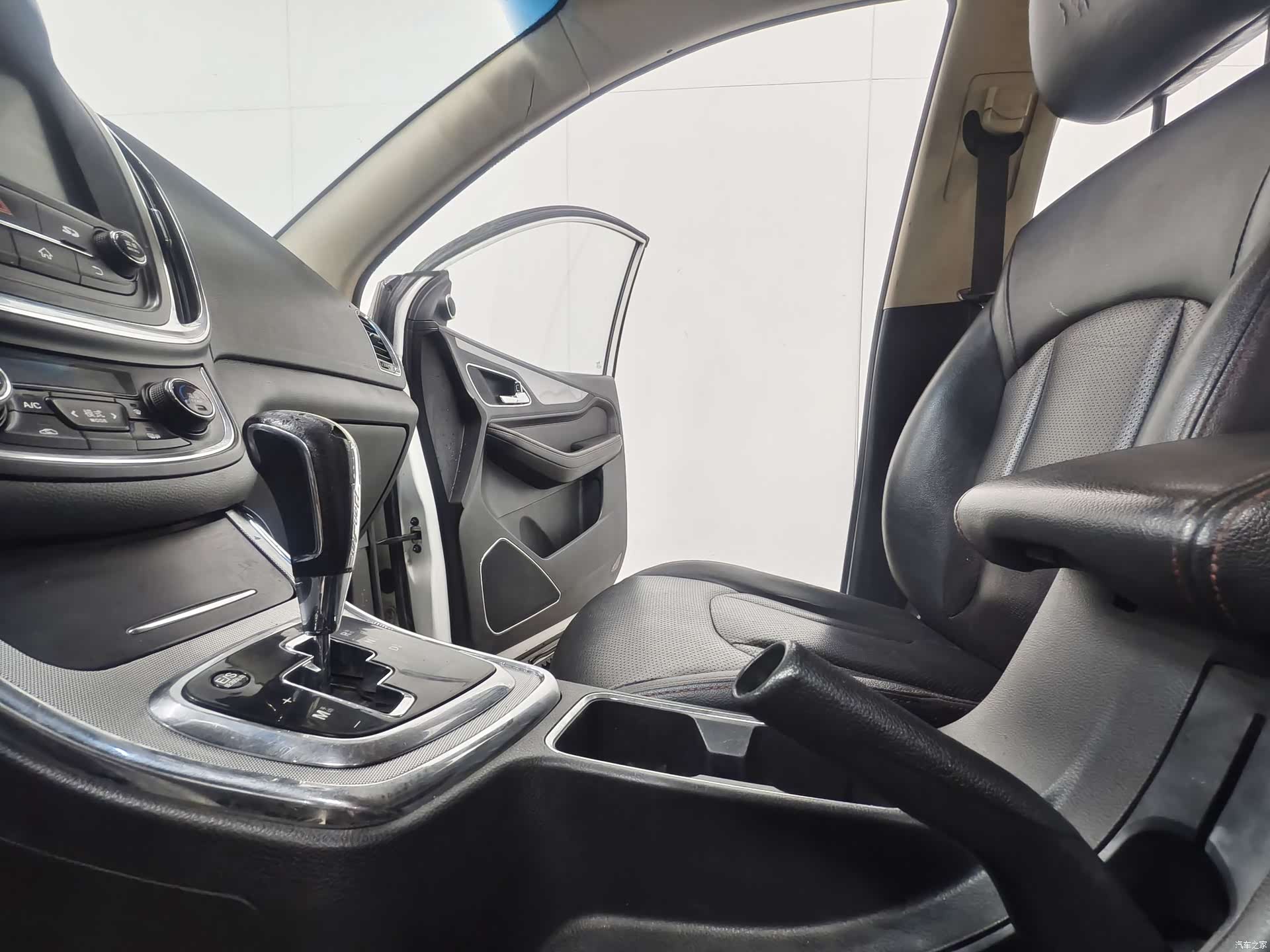 Wuling 560, 2017 12