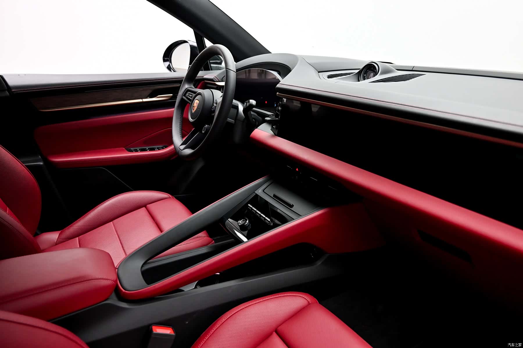 Porsche Macan, 2025 13