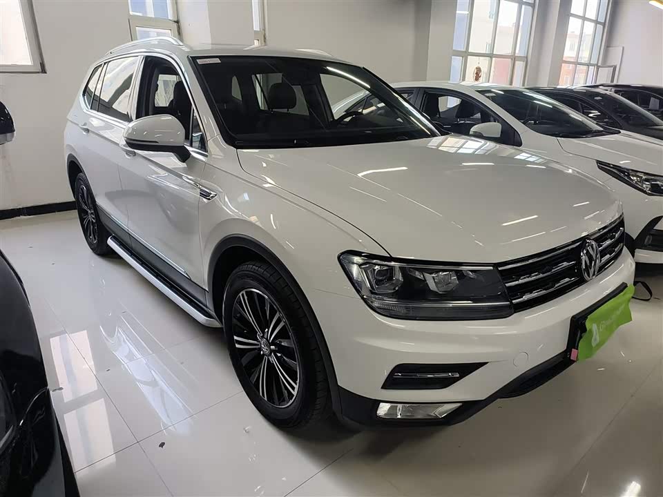 Volkswagen Tiguan L