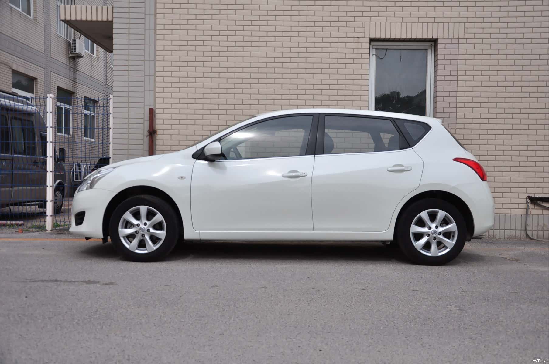Nissan Tiida, 2016 3