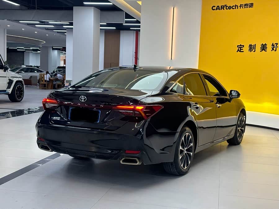 Toyota Avalon 2023, фото 4