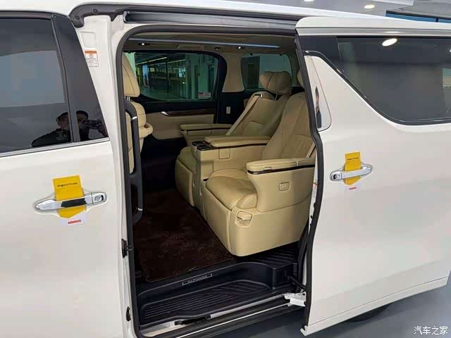 Toyota Alphard, 2021 6