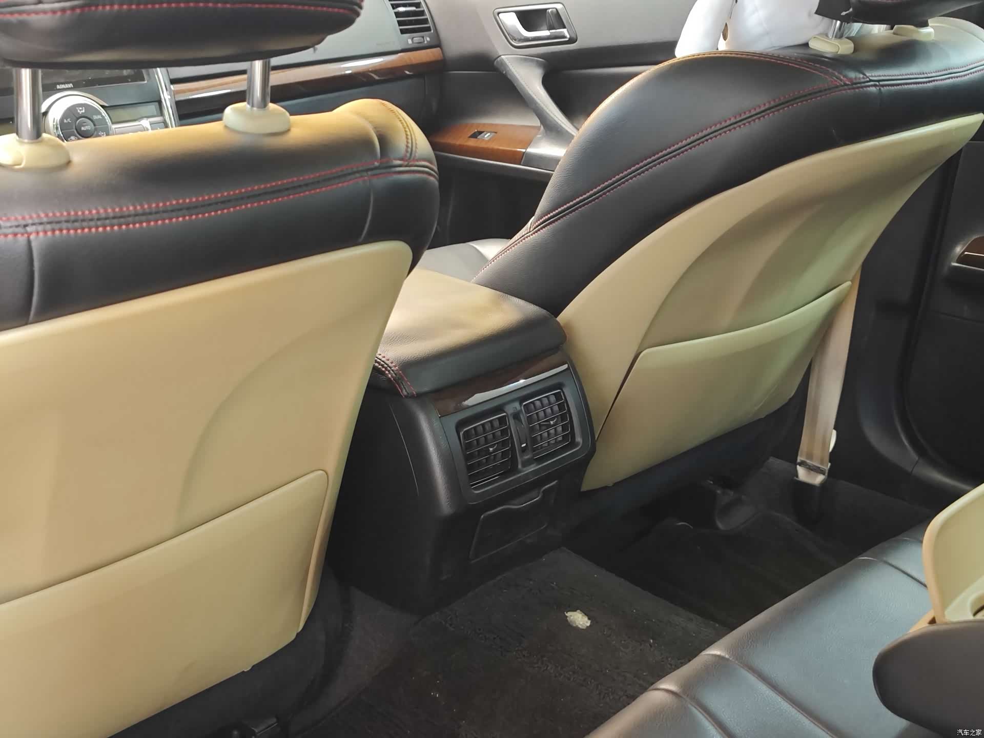 Toyota 2.5S, 2015 24