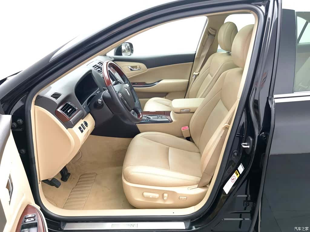 Toyota Crown, 2010 10