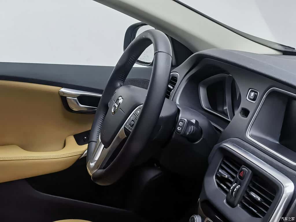 Volvo V40, 2017 22