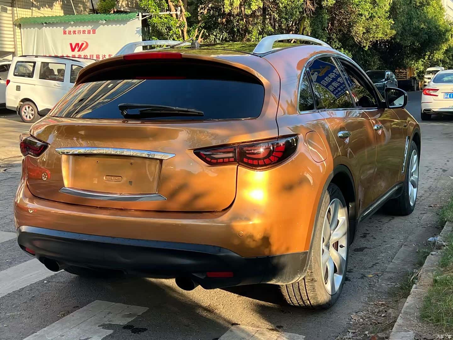 Infiniti FX35, 2012 2
