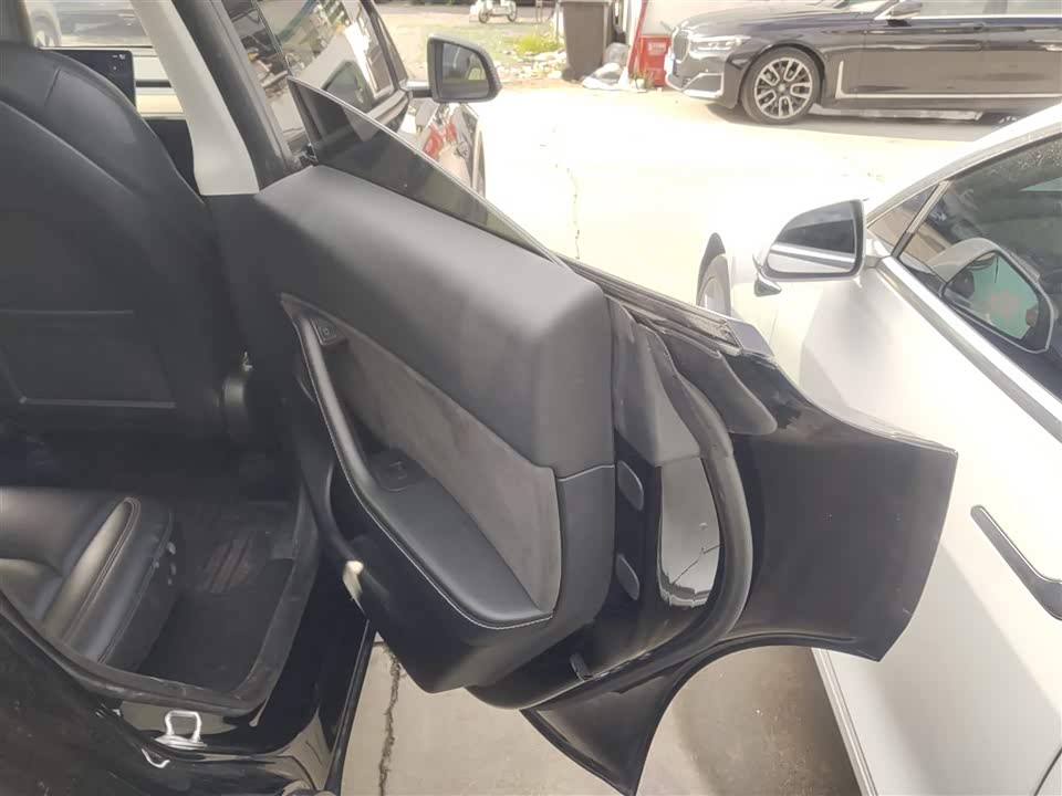 Tesla Model Y Tesla Model Y