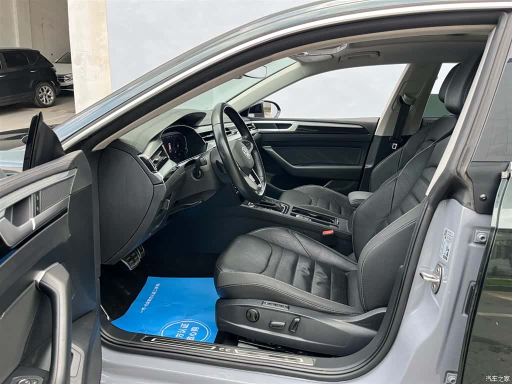 Volkswagen CC, 2022 29