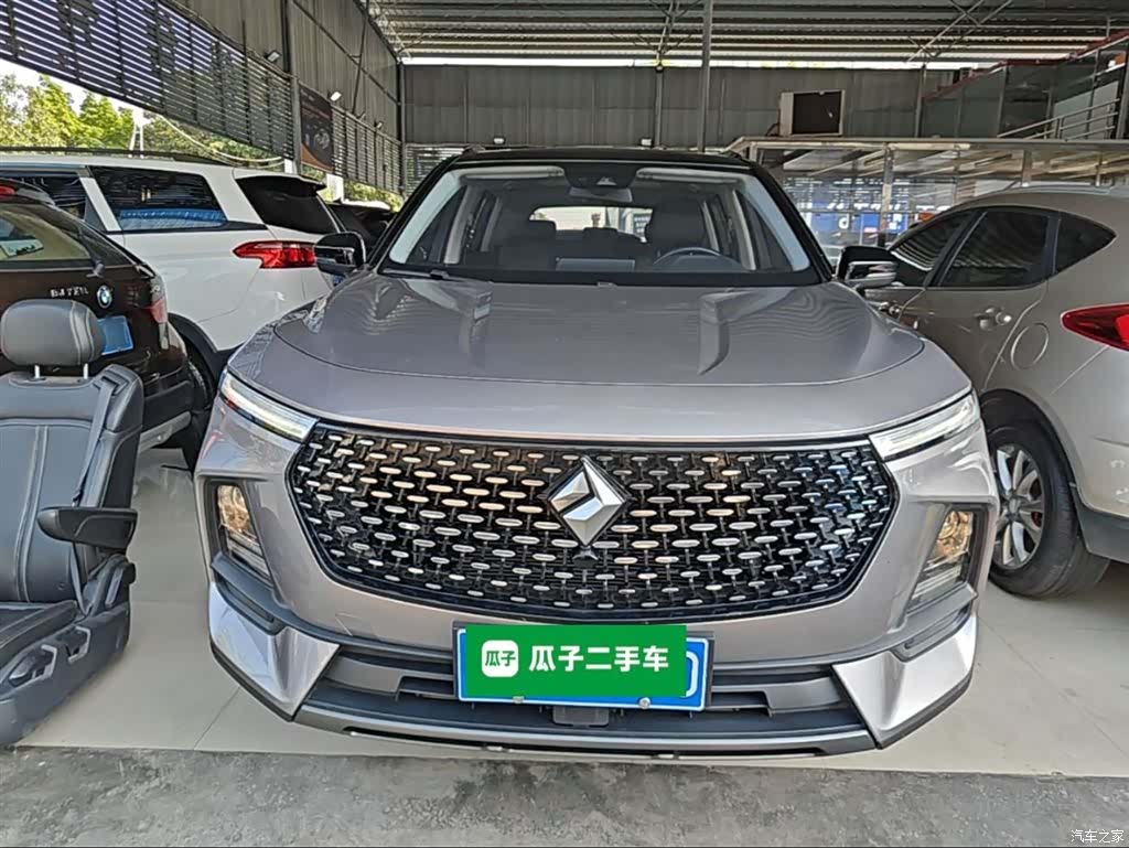 Wuling RS-5, 2019 3