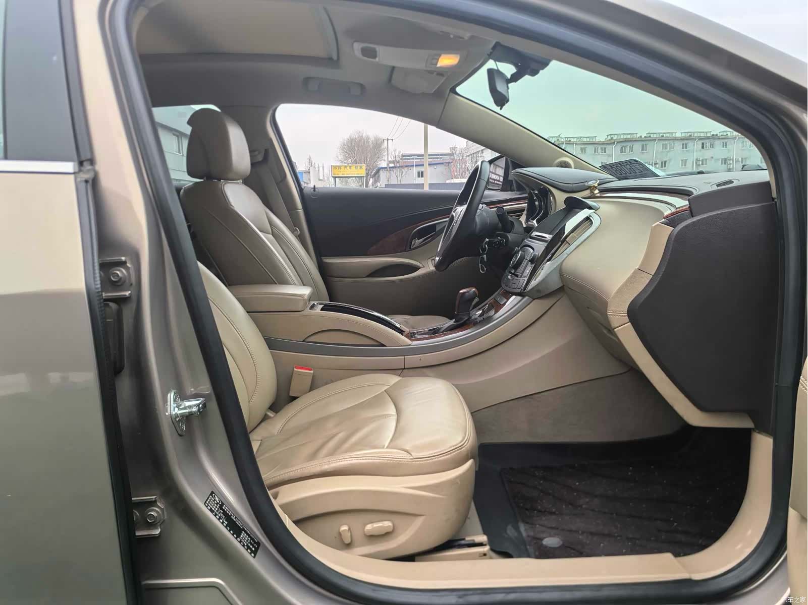 Buick LaCrosse, 2012 12