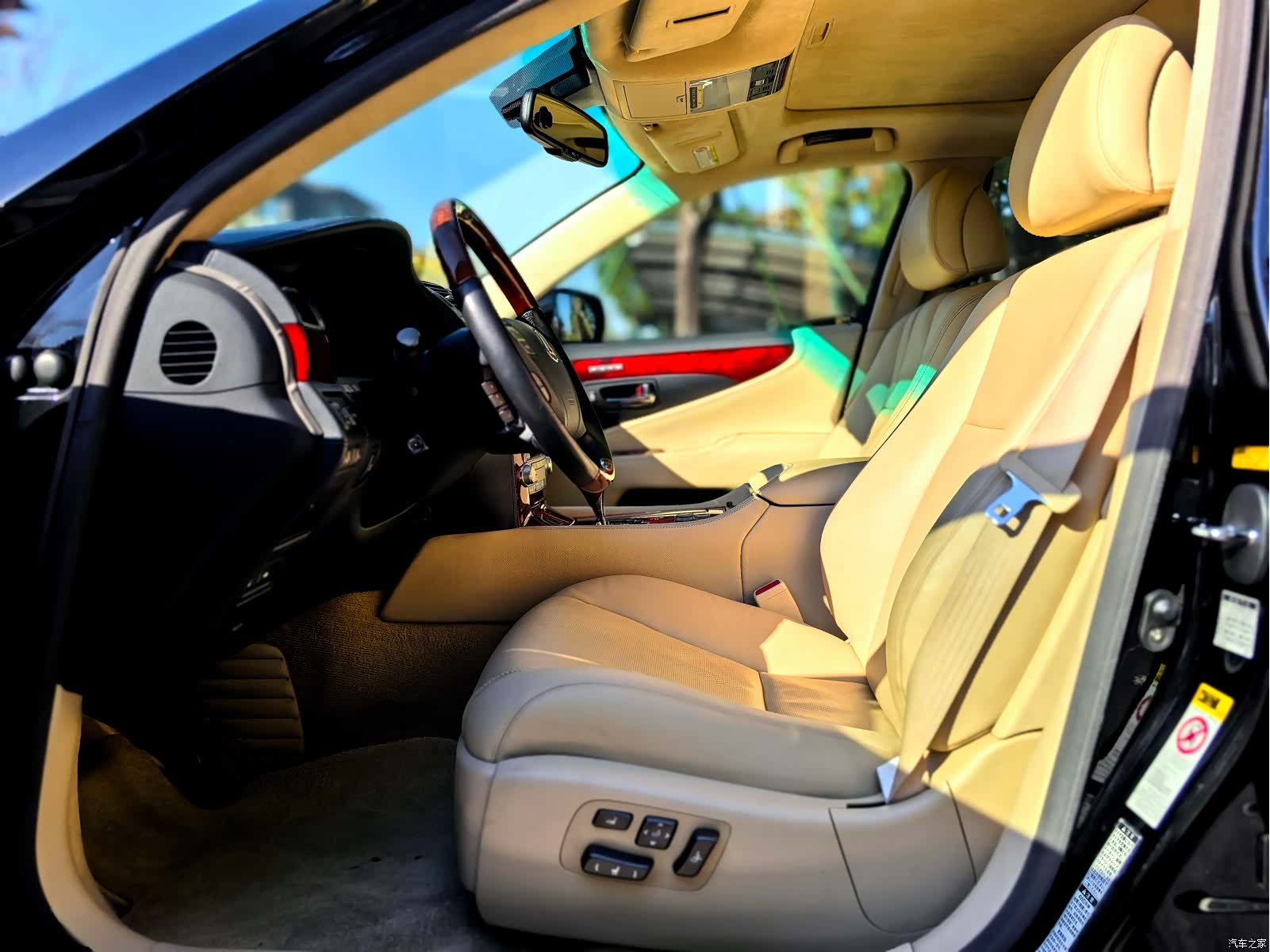 Lexus LS, 2011 все фото
