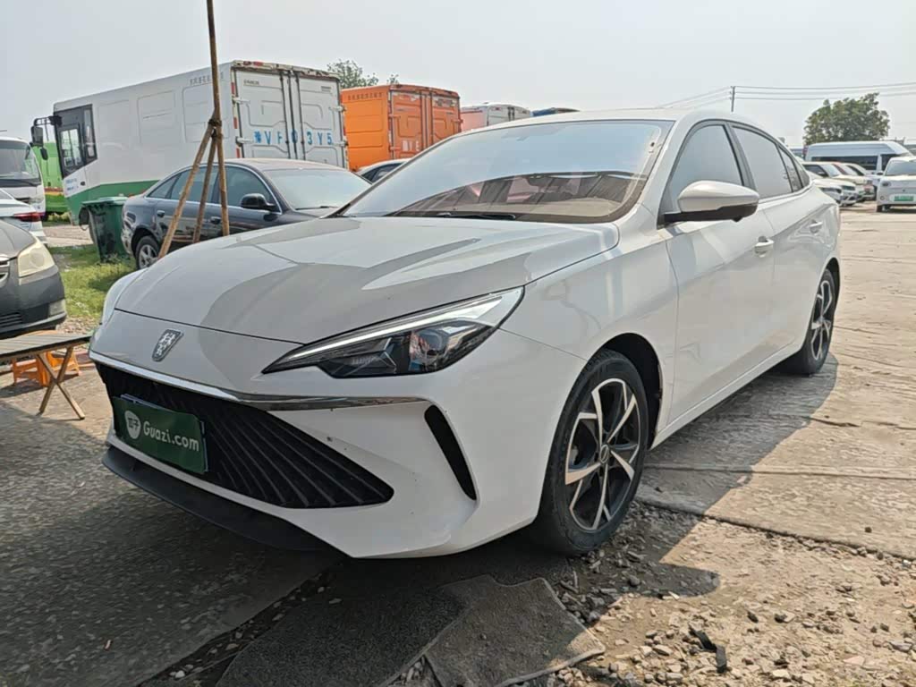 Roewe i5