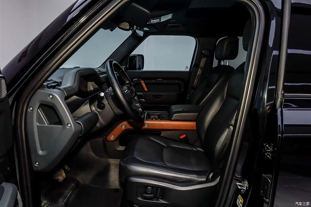 Land Rover Defender, 2023 8