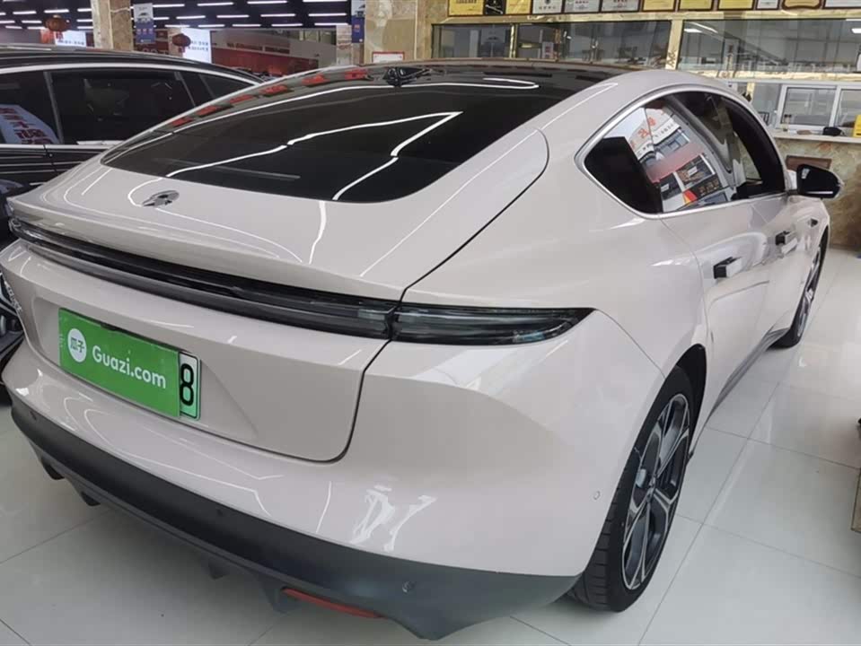 NIO ET5