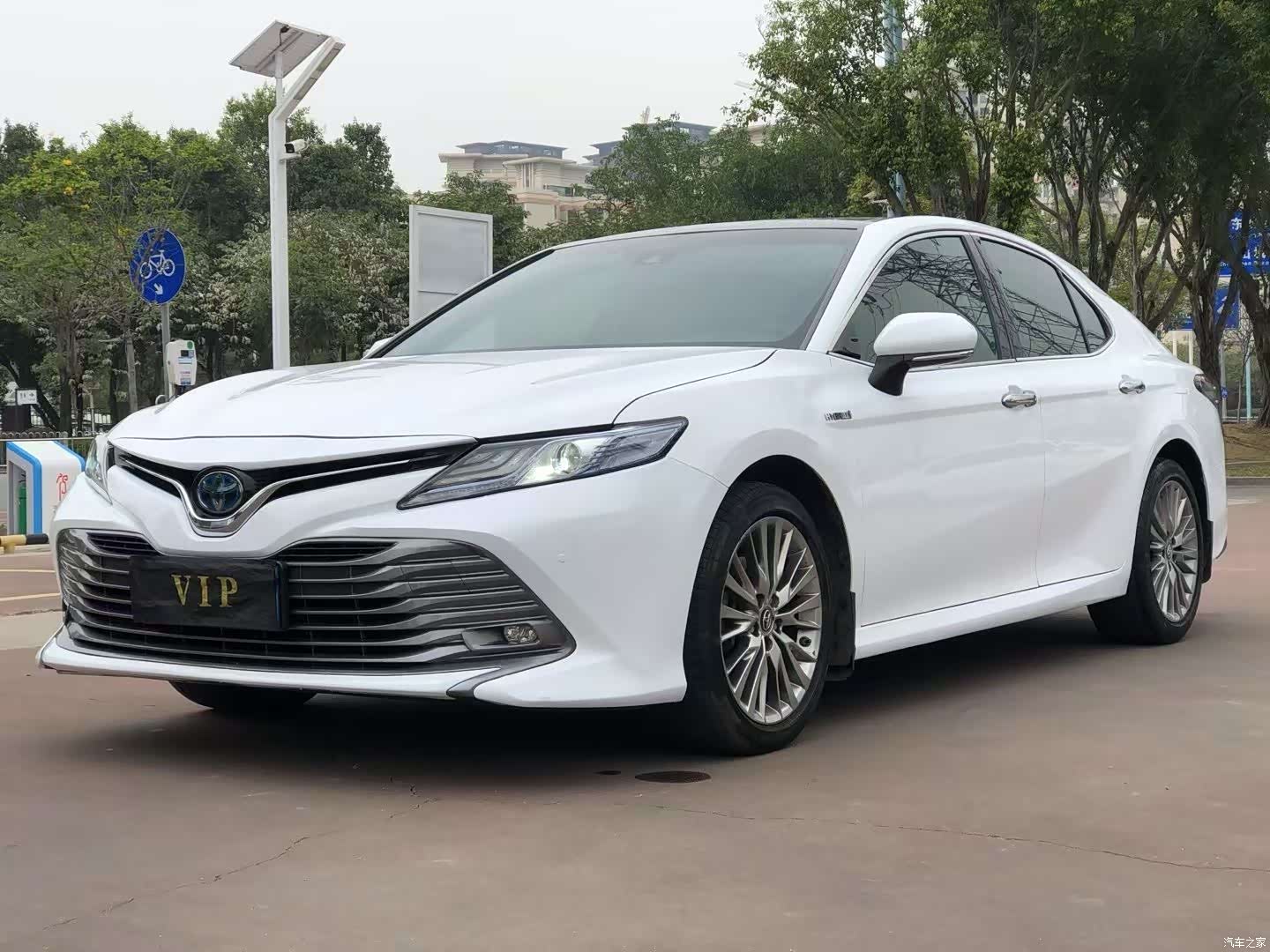 Toyota Camry, 2019 3