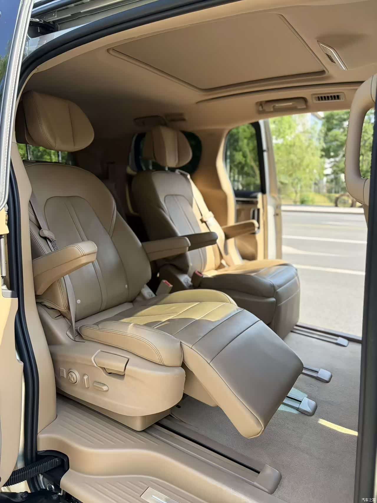 Buick GL8, 2017 10