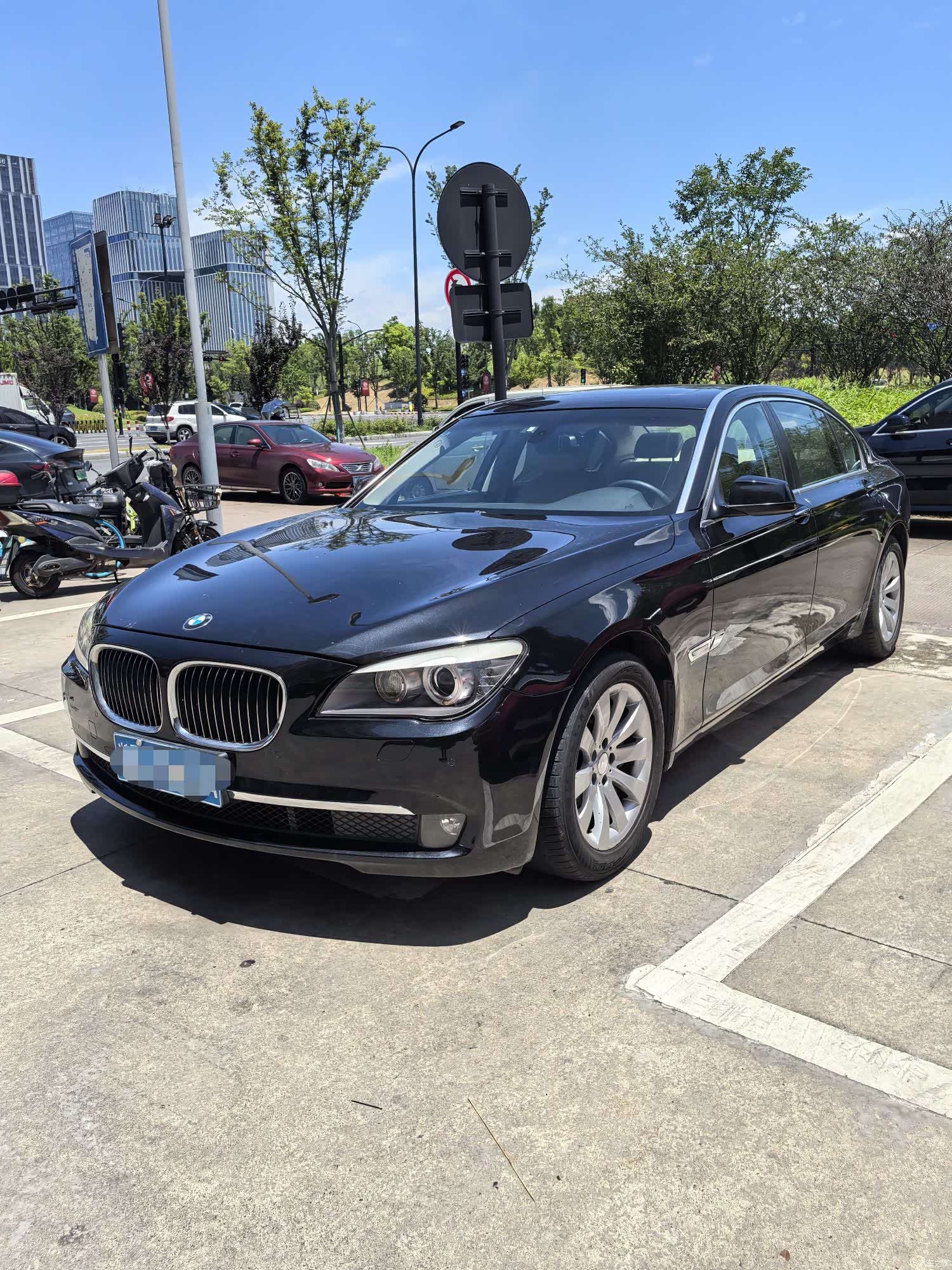BMW 7 Series, 2011 1
