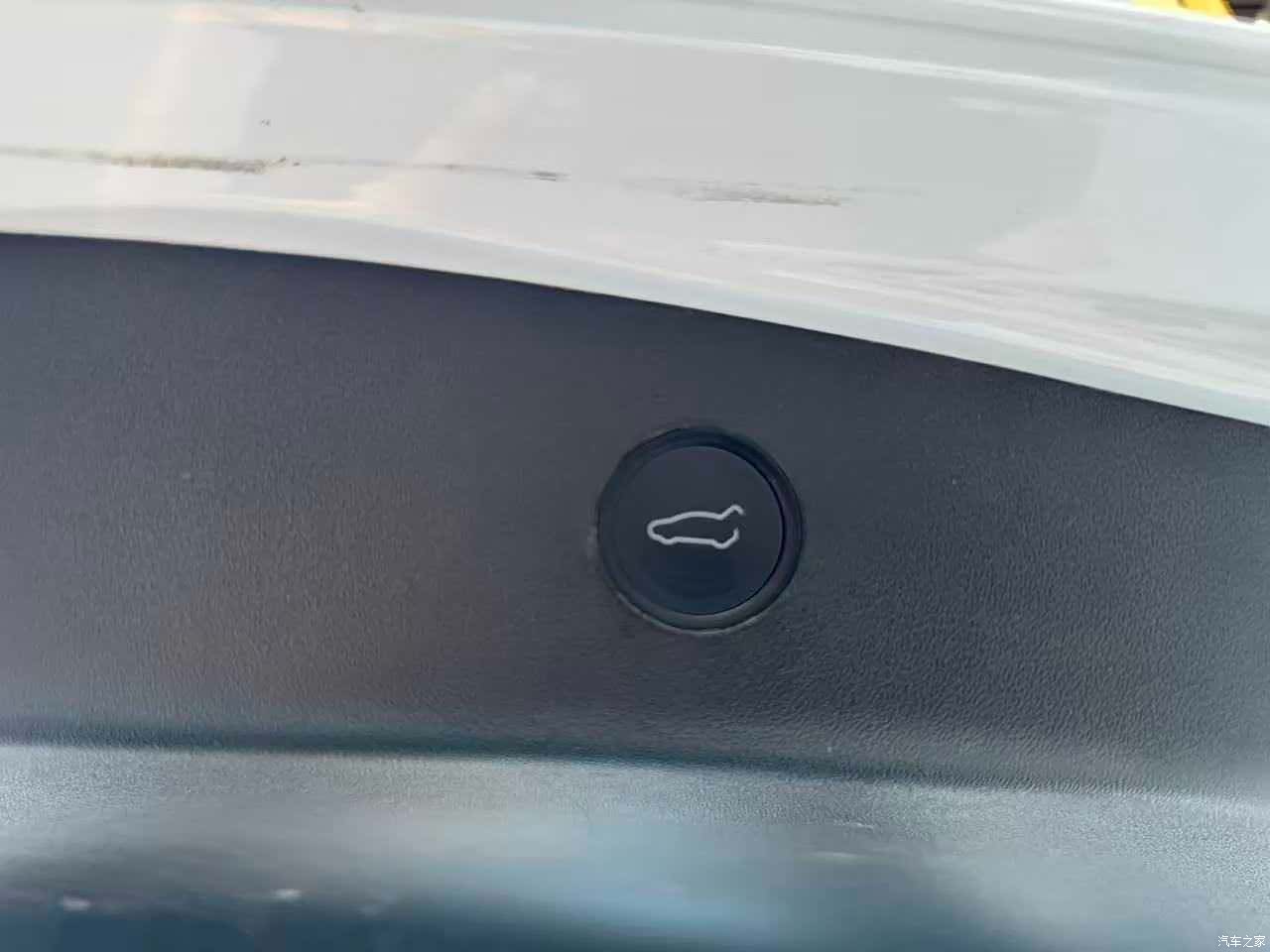 Tesla Model 3, 2022 25