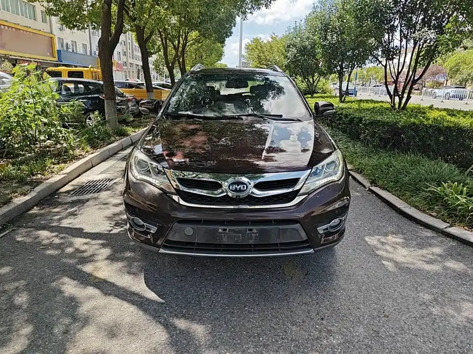 BYD S7