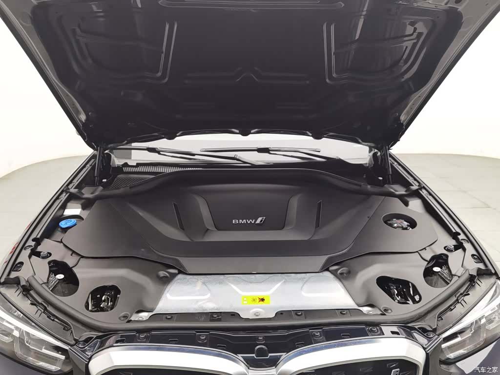 BMW iX3, 2022 6