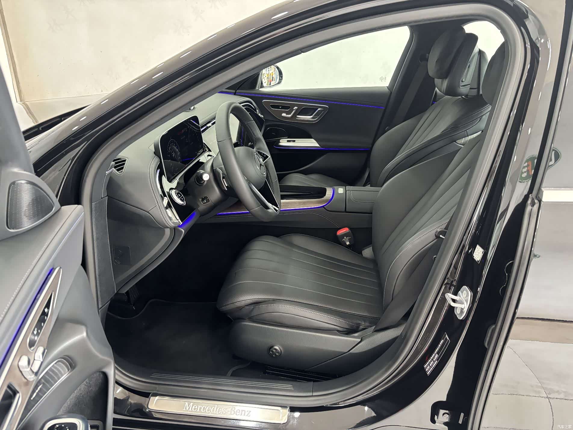 Mercedes-Benz E-Class, 2025 14