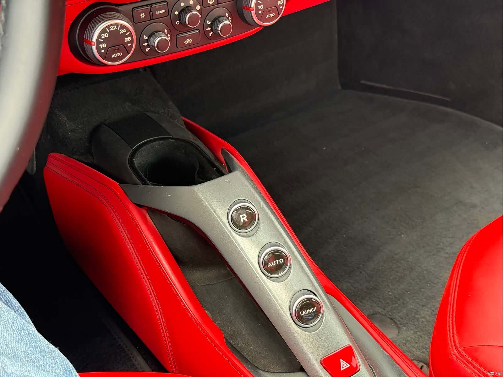 Ferrari 488, 2018 16