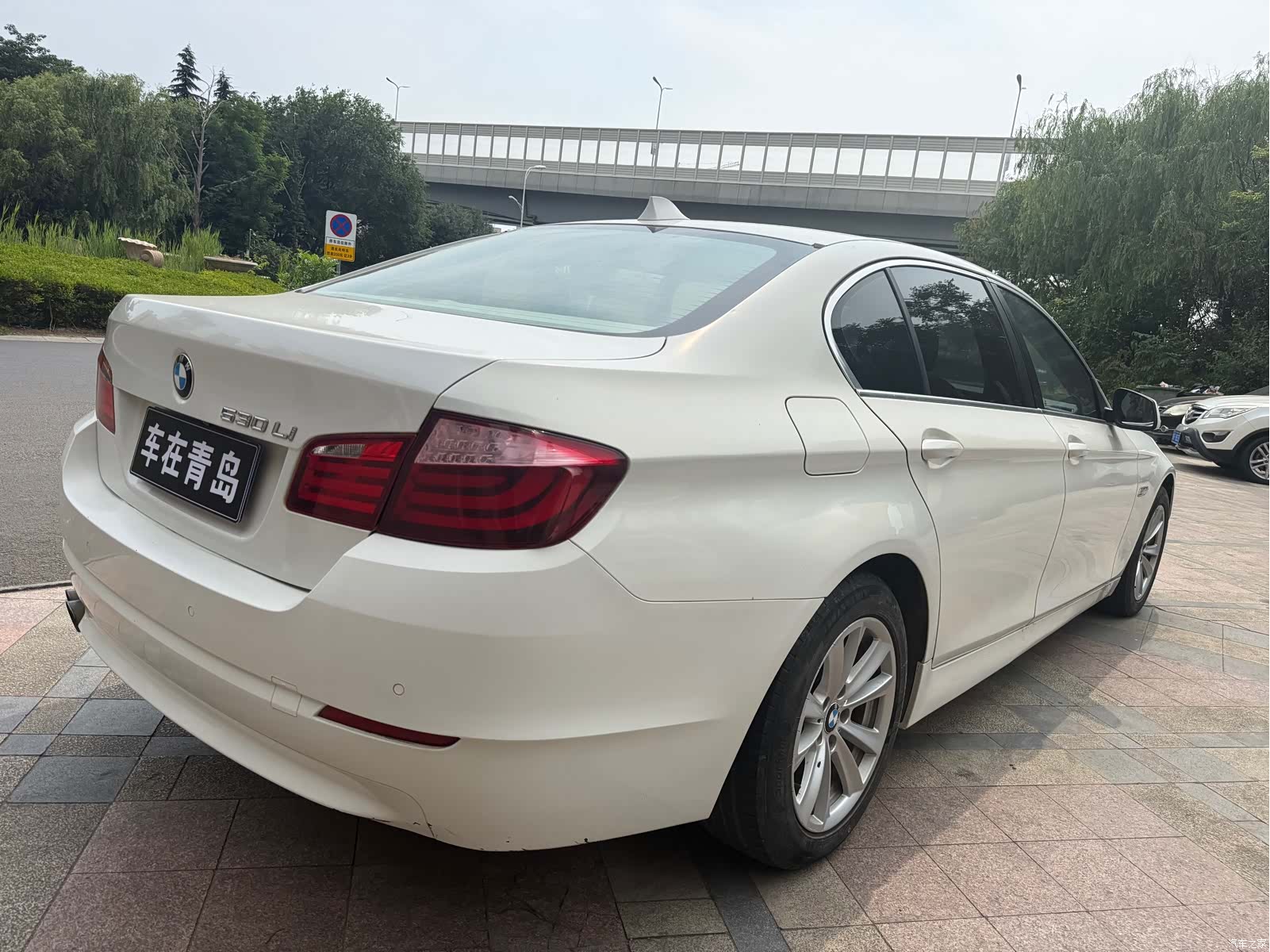 BMW 5 Series, 2011 13