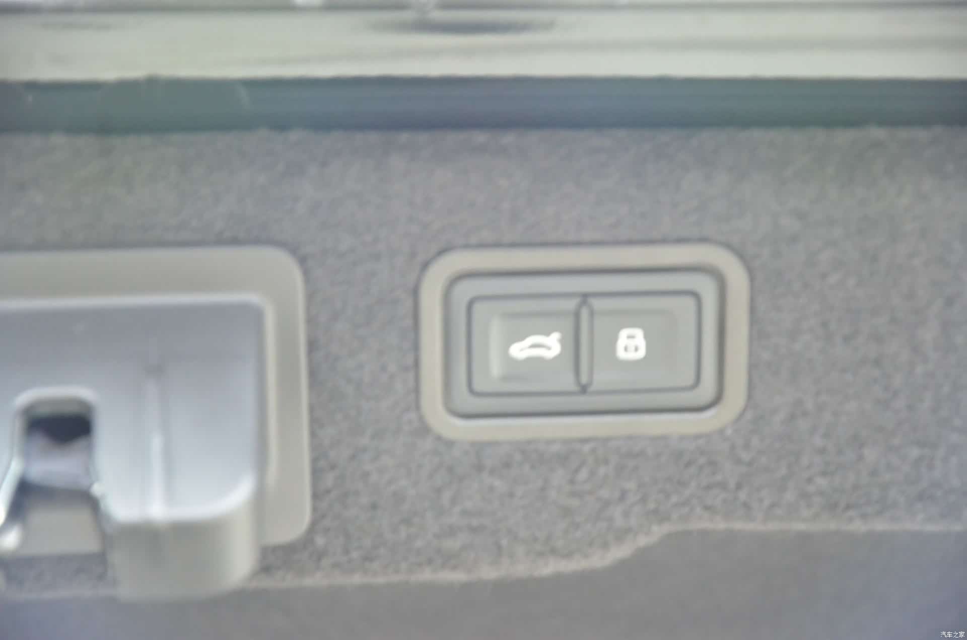 Audi A8L, 2026 16