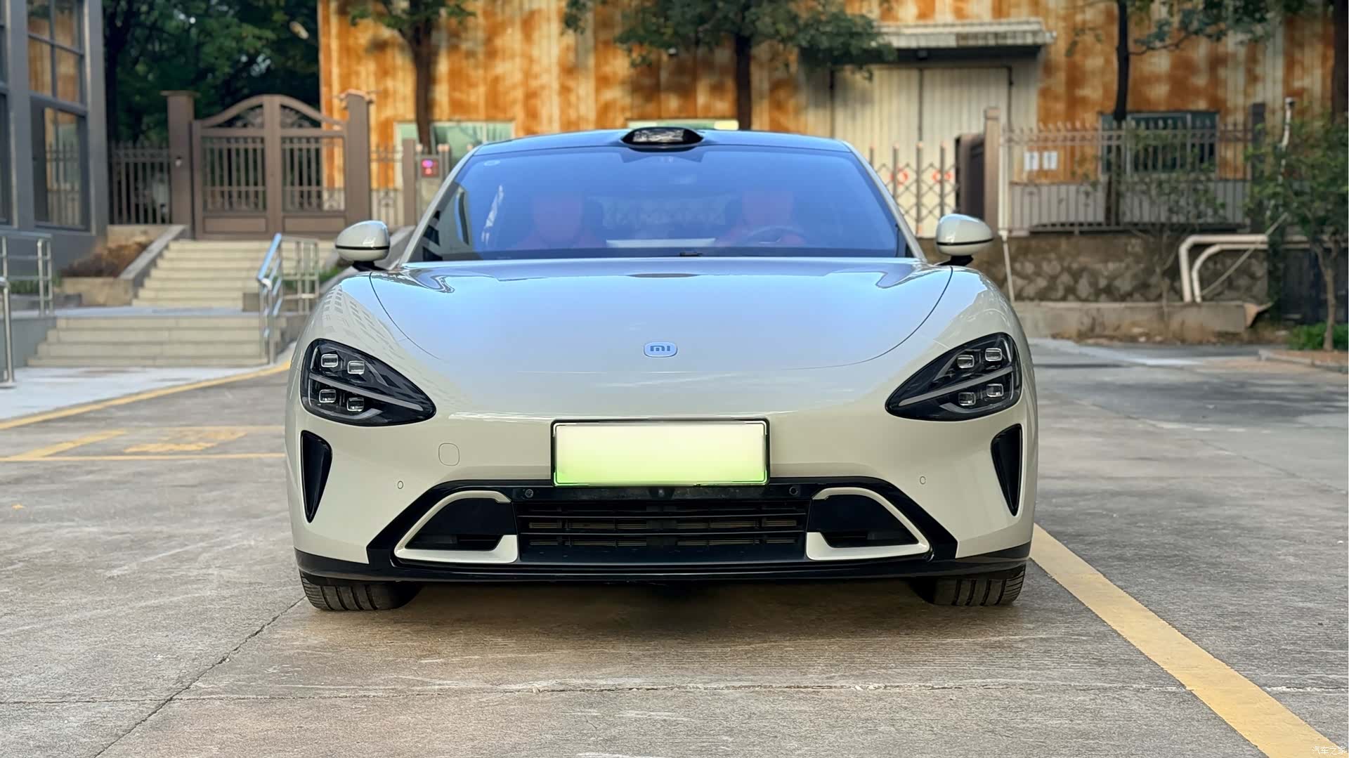 Xiaomi SU7, 2025 8