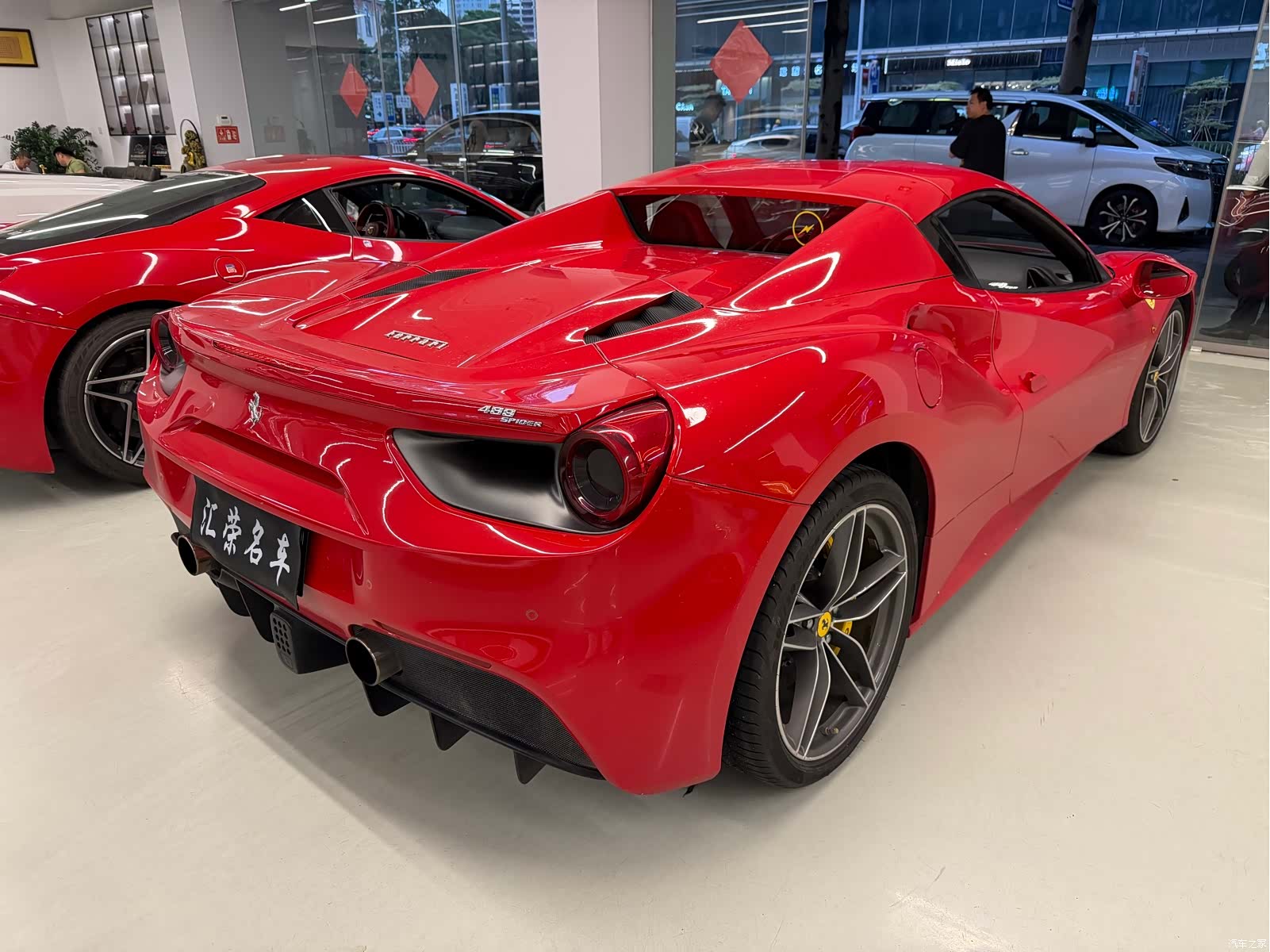 Ferrari 488, 2017 3