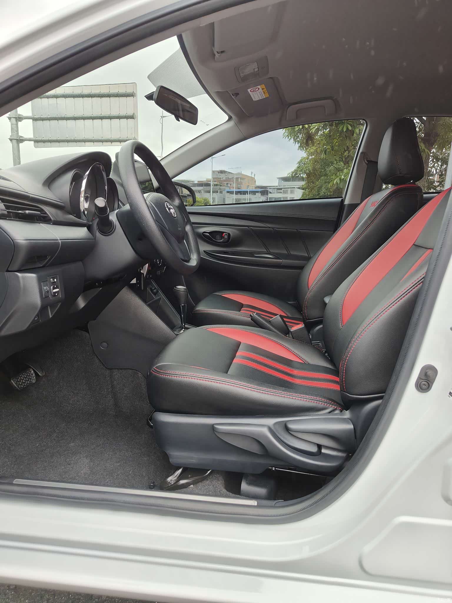 Toyota YARiS L, 2020 15