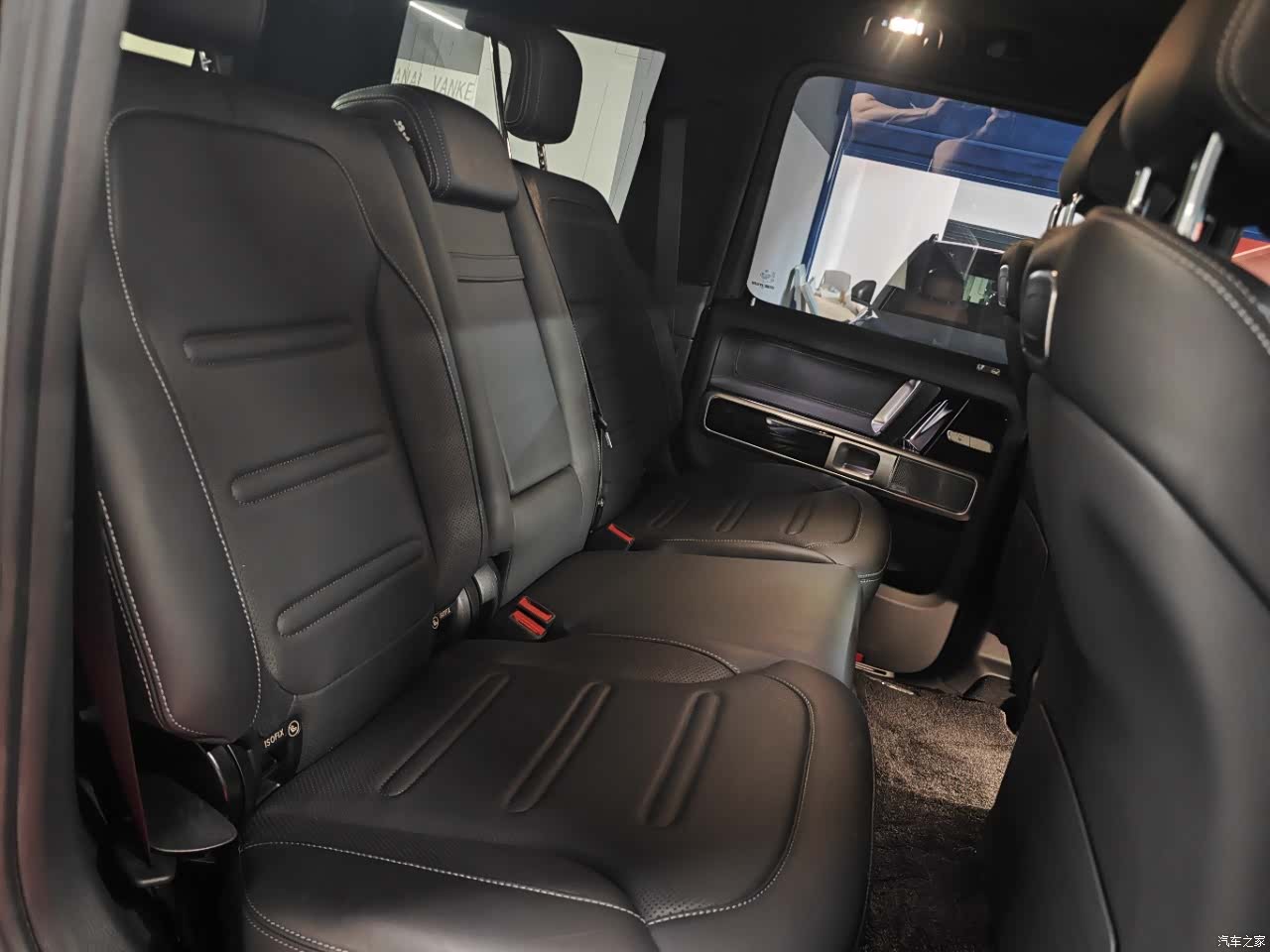 Mercedes-Benz G-Class, 2024 8