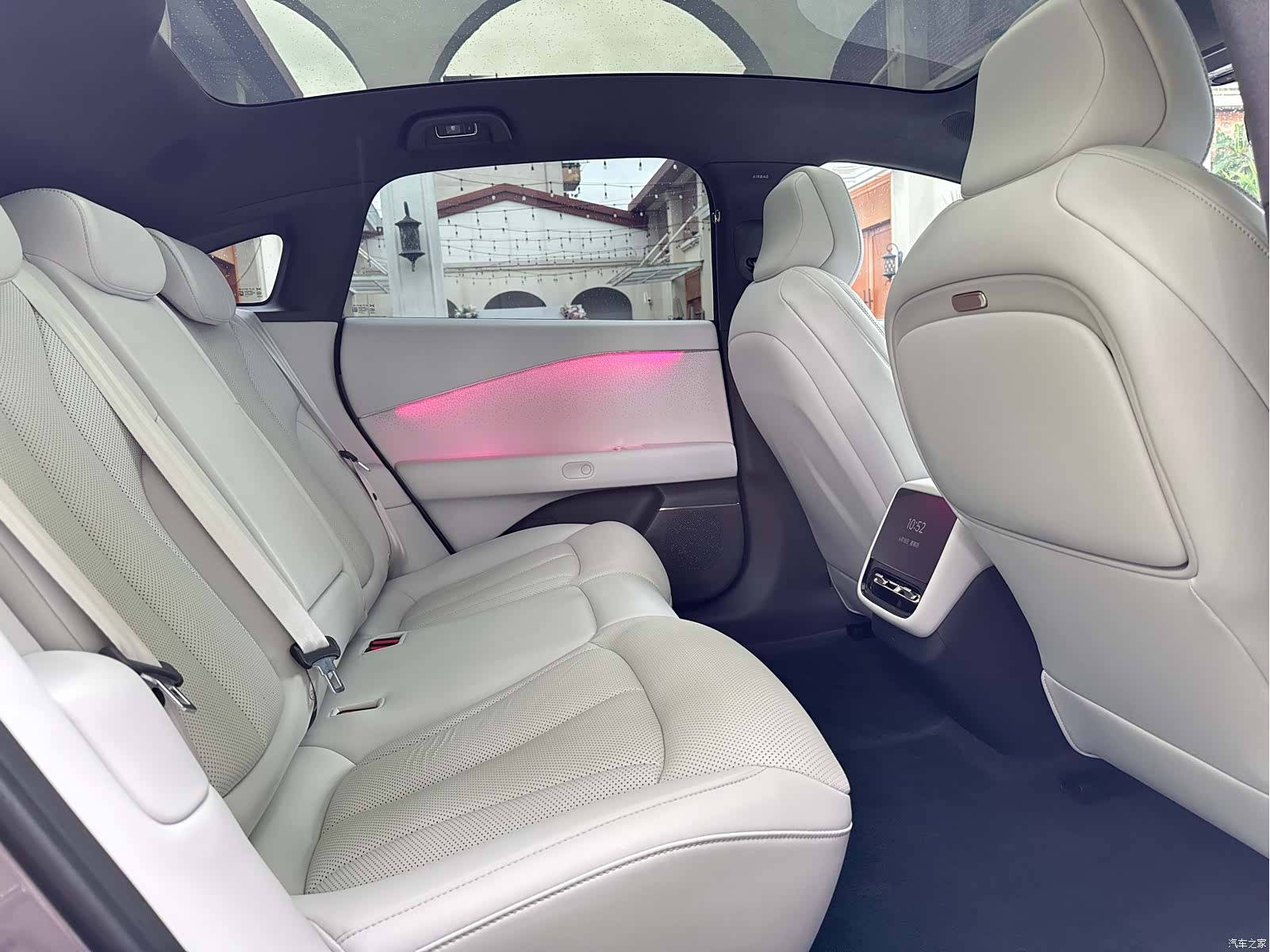 Xpeng P7, 2025 13