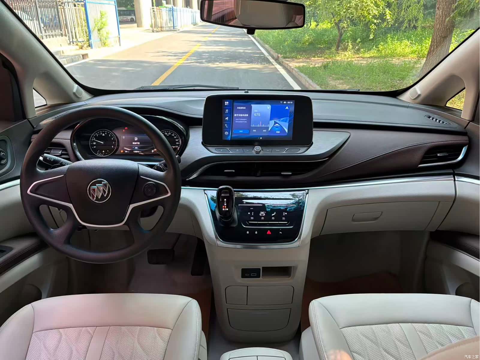 Buick GL8, 2022 10