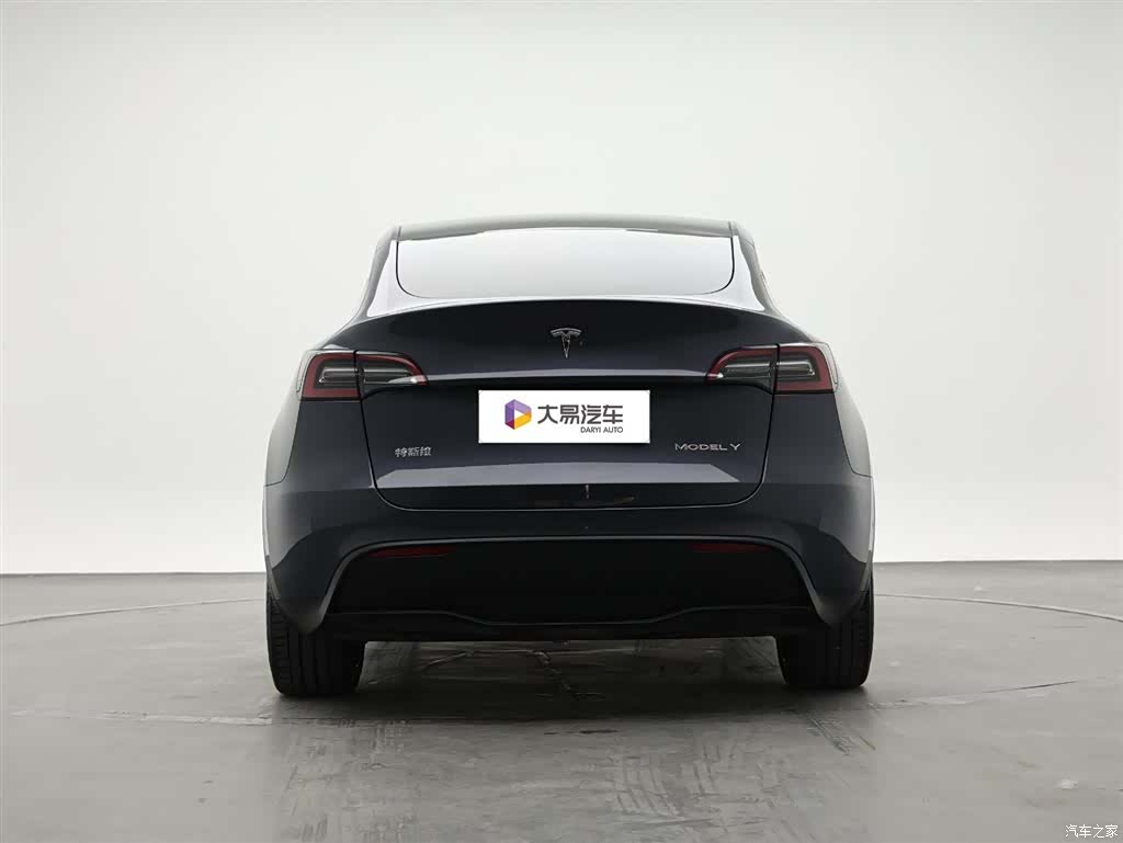 Tesla Model Y, 2021 4