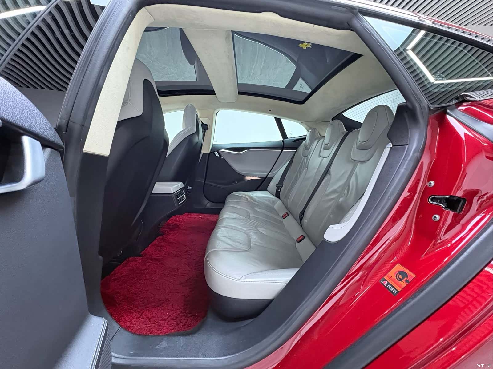 Tesla Model S, 2015 6