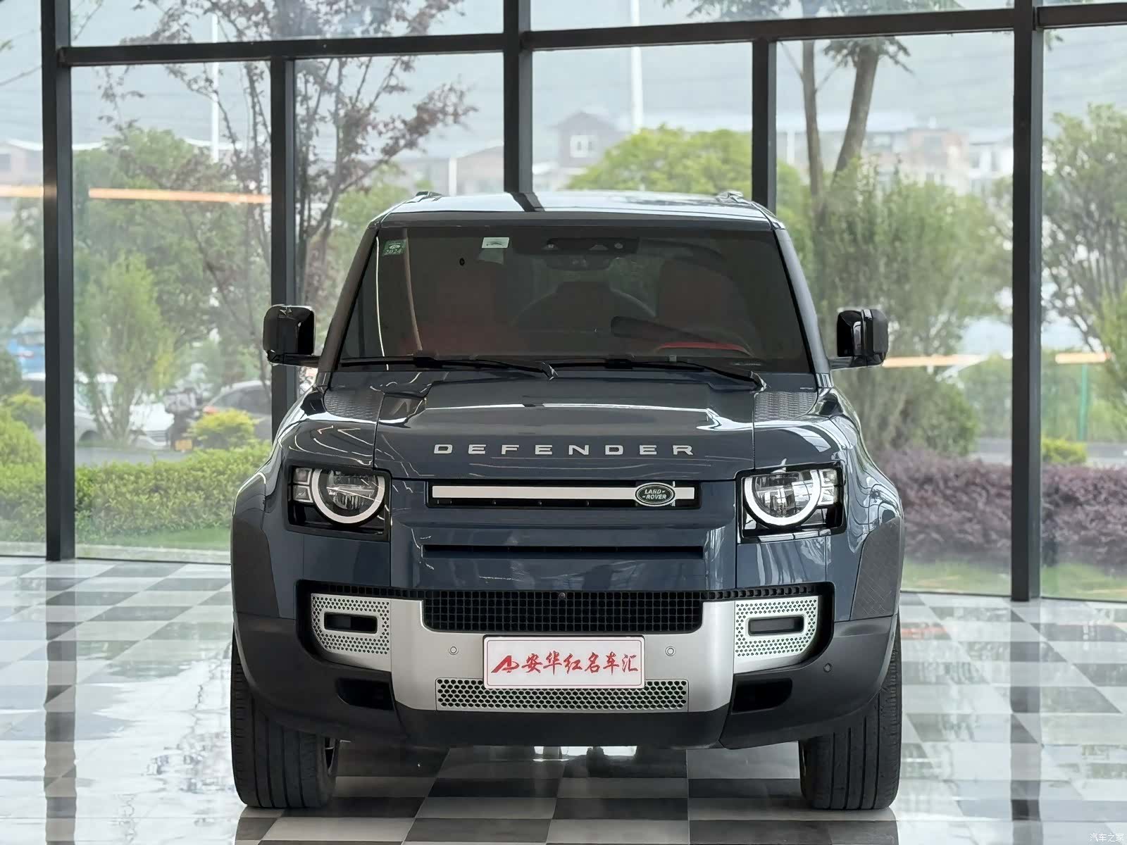 Land Rover Defender, 2022 2