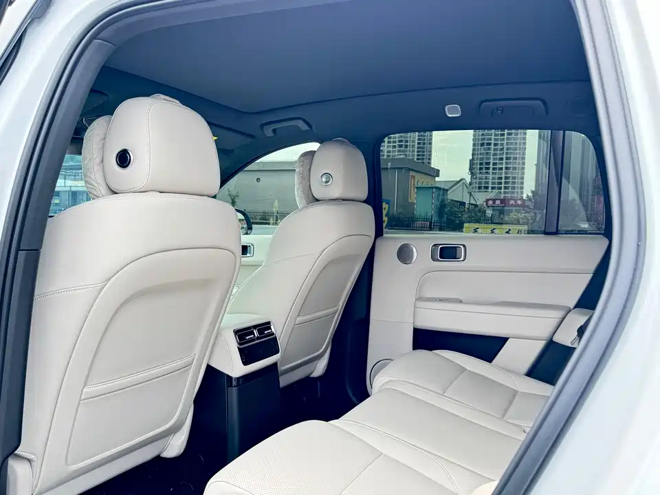 Li Auto Ideal L6