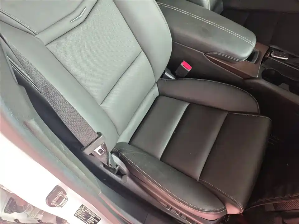 Cadillac XTS