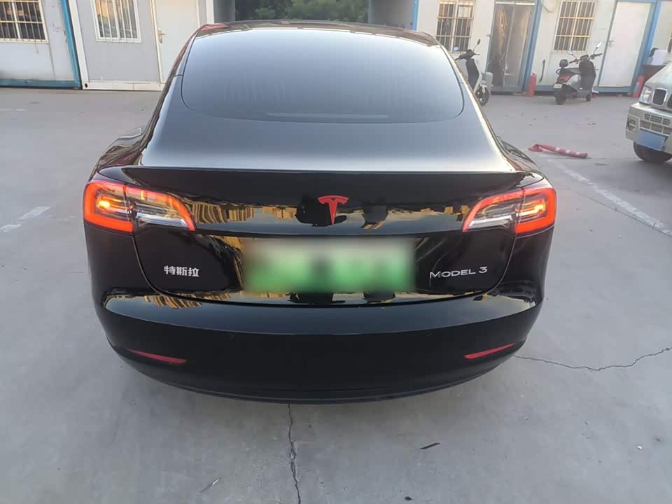 Tesla Model 3 Tesla Model 3