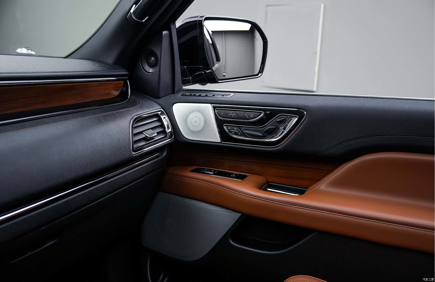 Lincoln Navigator, 2020 26