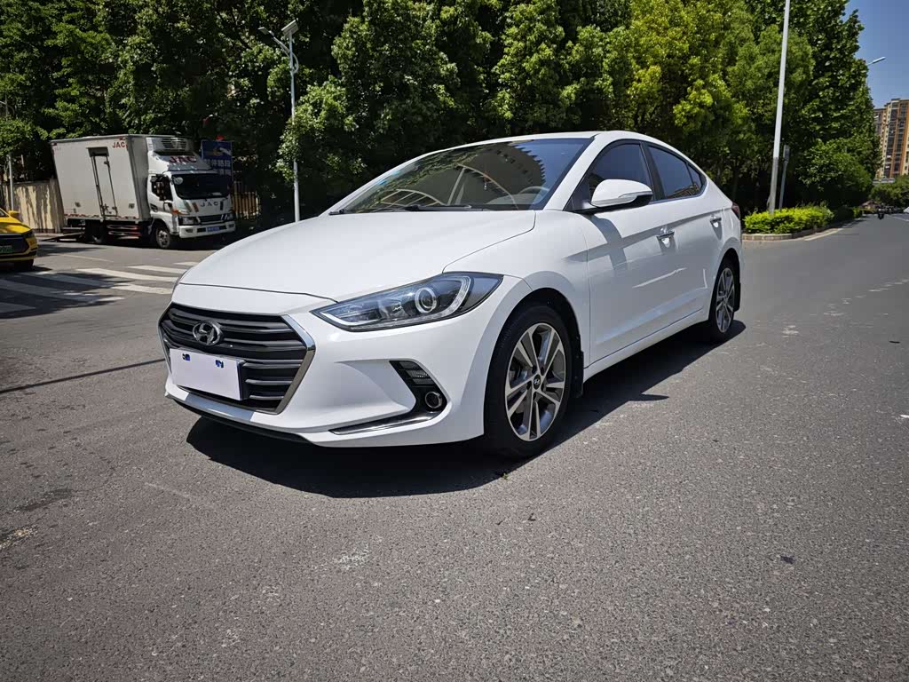 Hyundai Elantra