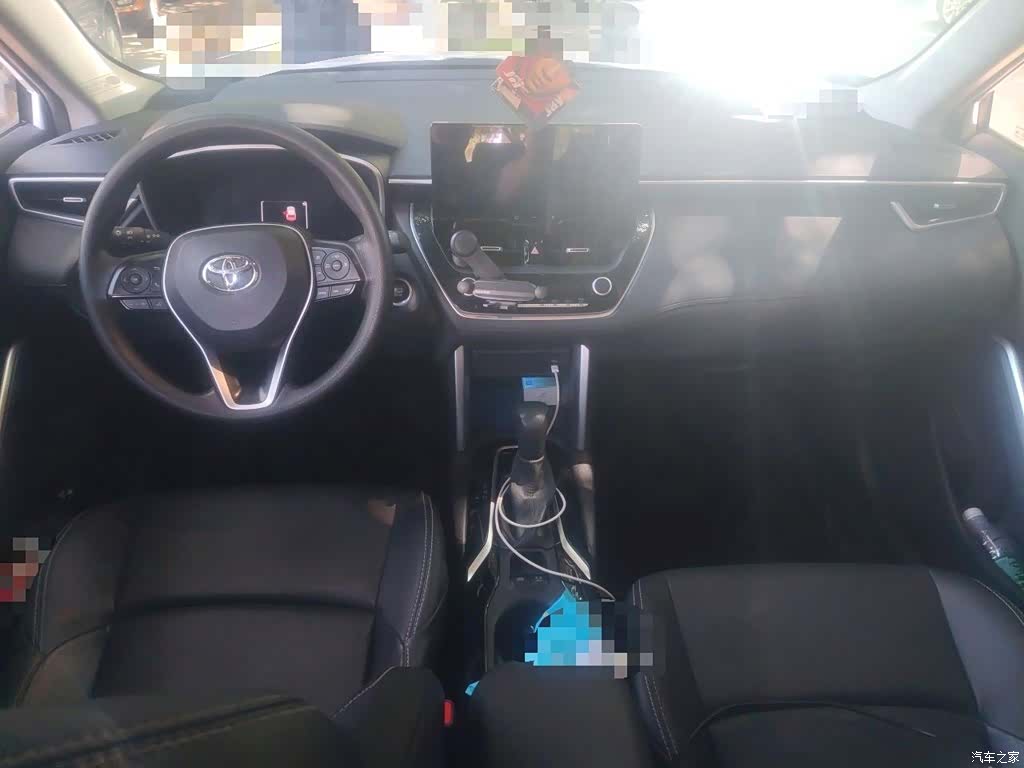 Toyota Frontlander, 2023 13