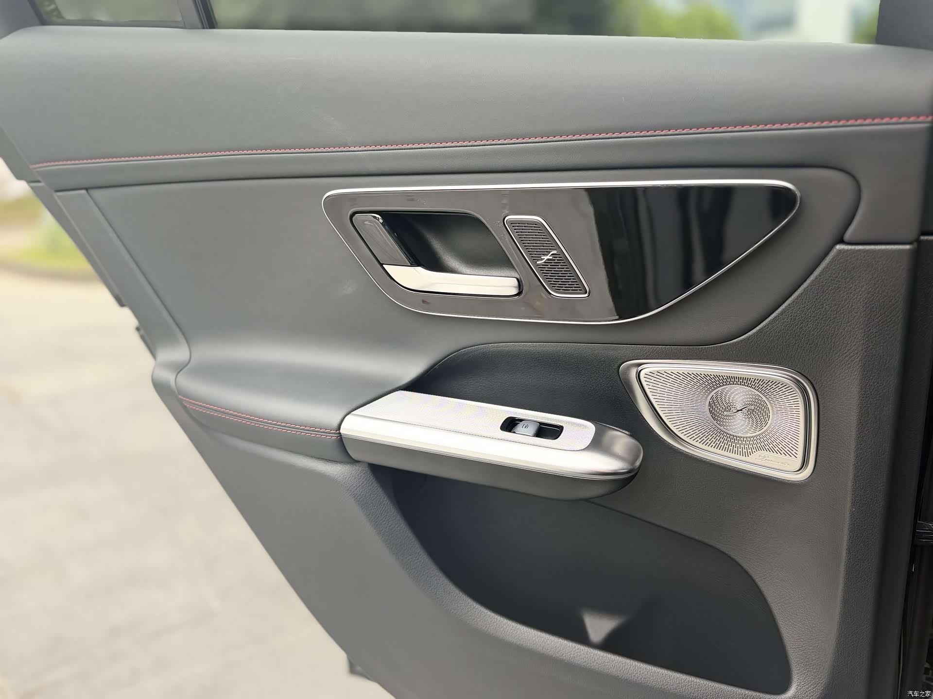 Mercedes-Benz GLC, 2025 15