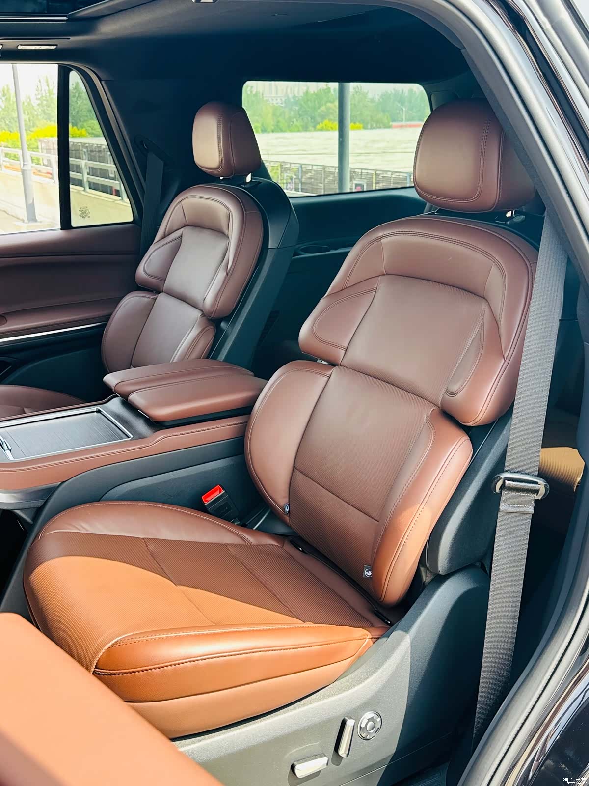 Lincoln Navigator, 2025 30
