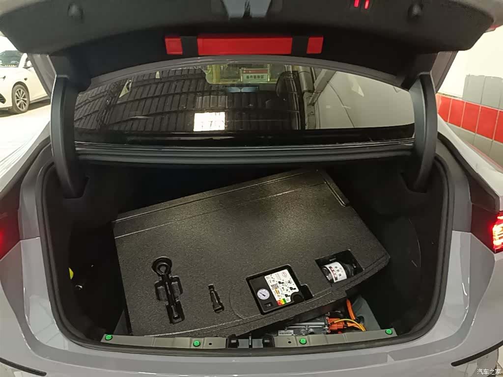 BYD Han, 2025 19