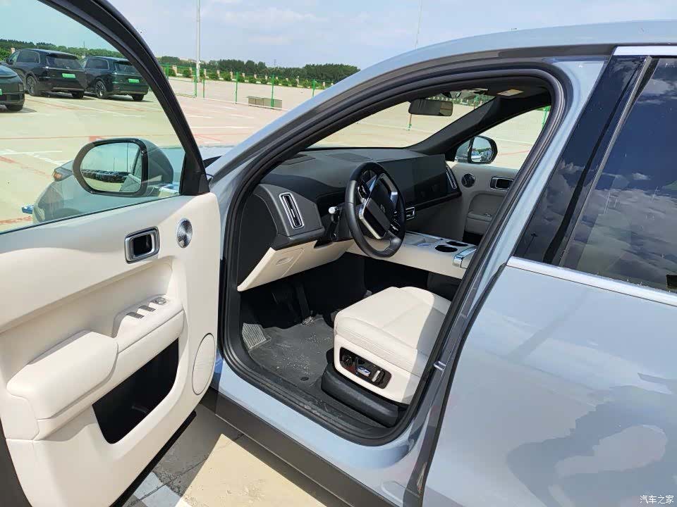 Li Auto L8, 2025 6