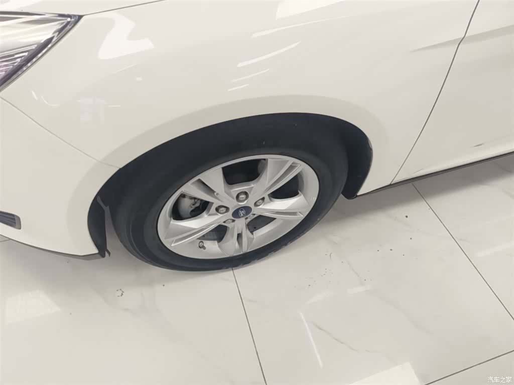 Ford Focus, 2019 23
